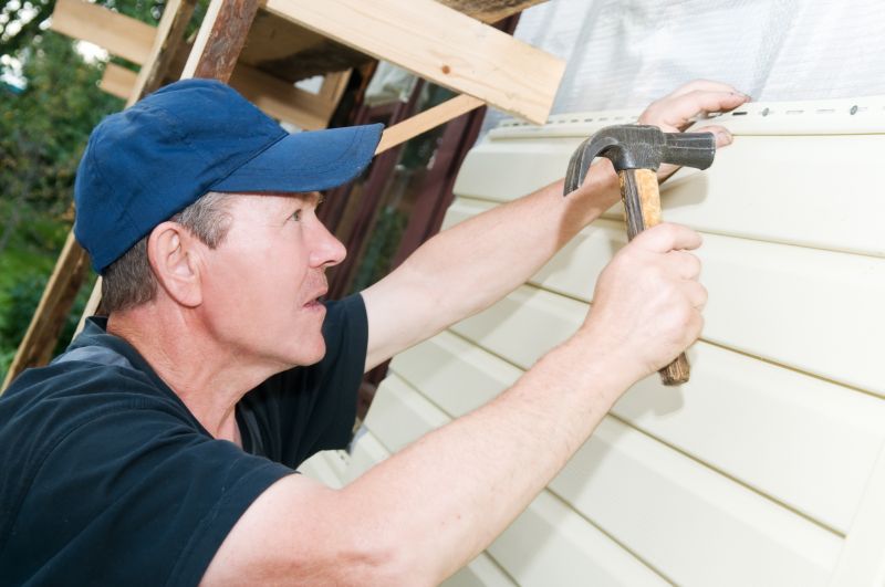 Professional Vinyl Siding Installer